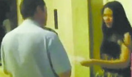 女生脱光视频,女生脱光视频事件引发的深思